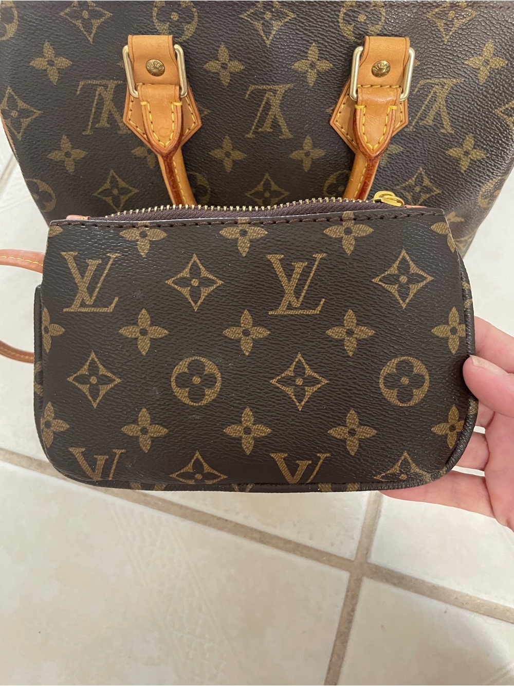 Louis Vuitton Brown Speedy 25 Monogram Canvas Satchel with Tan Leather Trim - Picture 5 of 10